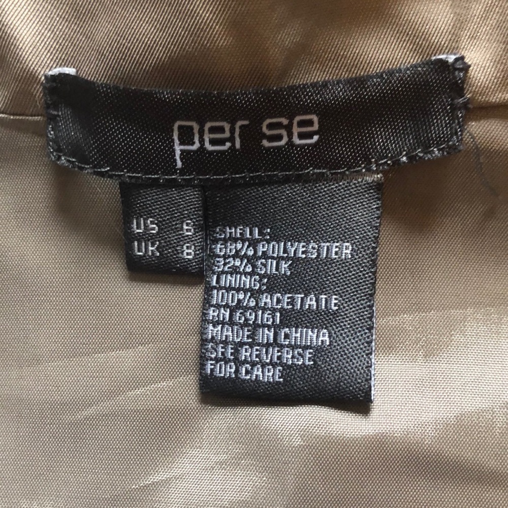 Beautiful Lightweight Spring Jacket / Rain Coat - image 6